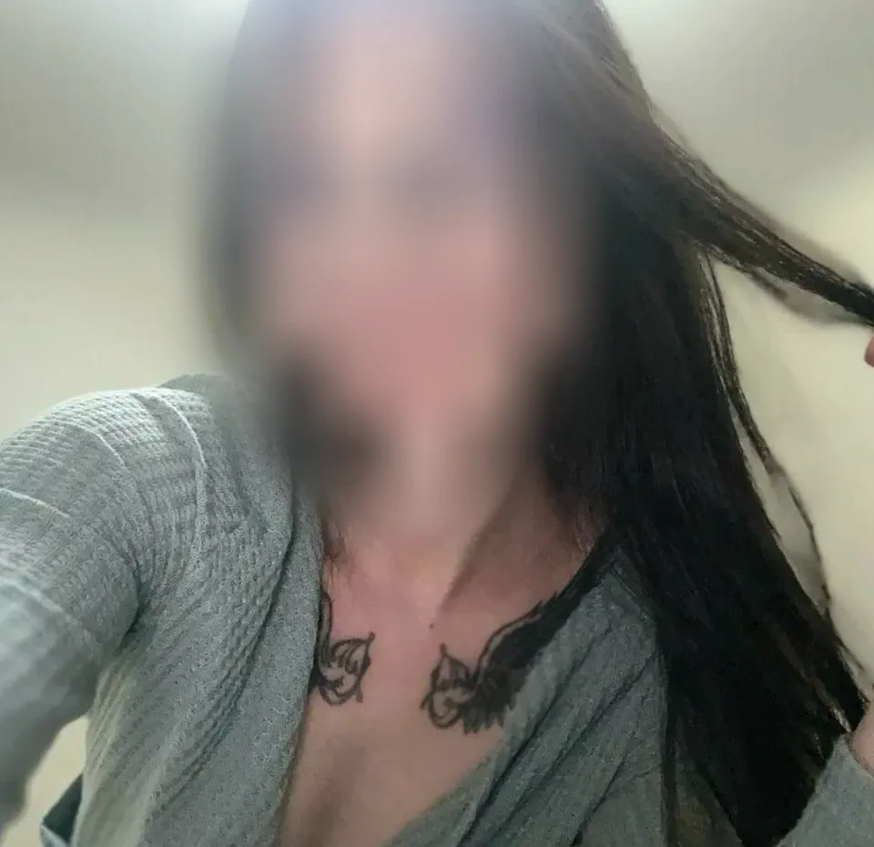 Alena, 19