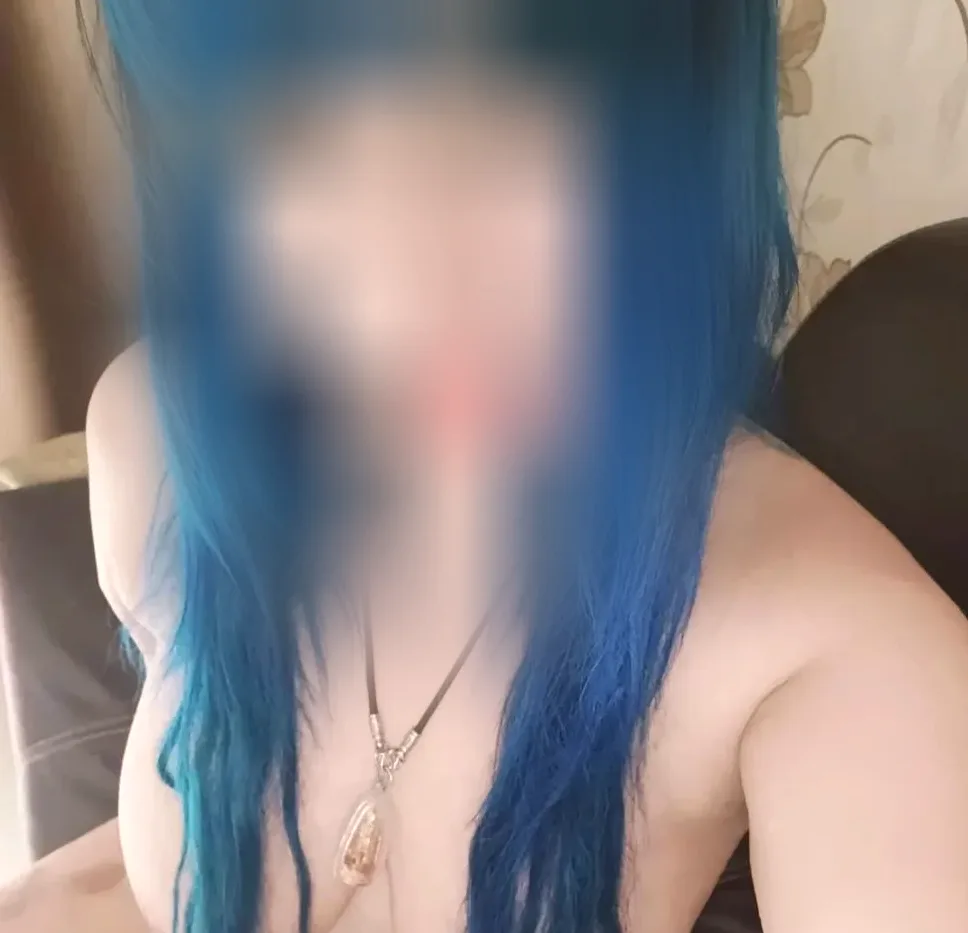 Emilia, 36