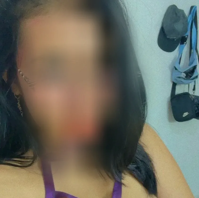Fabienne, 23