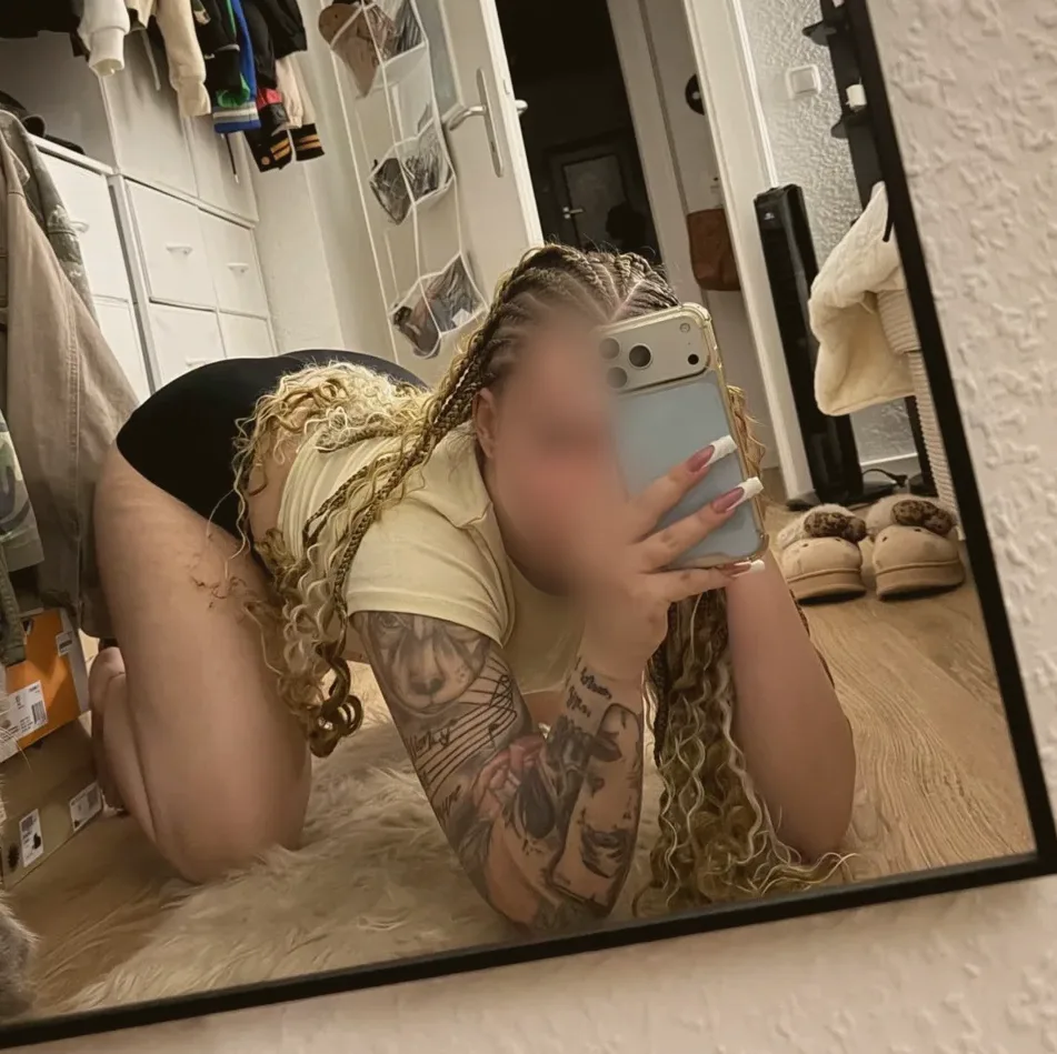 Maike, 30