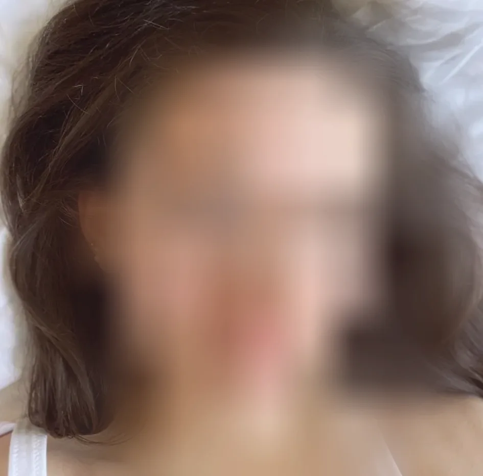 Melina, 24