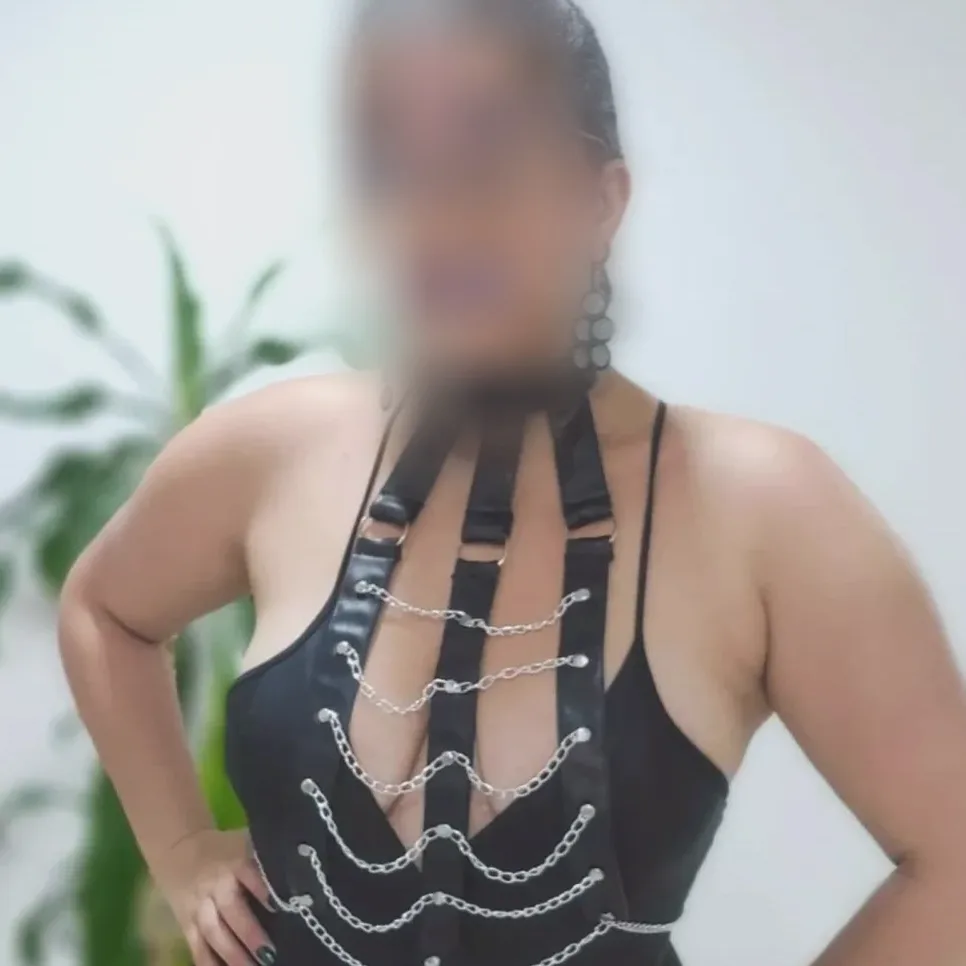 Sophia, 39